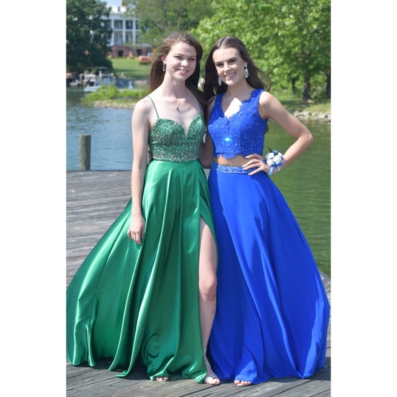 beautiful royal blue gowns